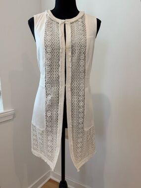 Chico’s Ivory Lace Sleeveless Cardigan / Duster Vest – Elegant Layering Piece